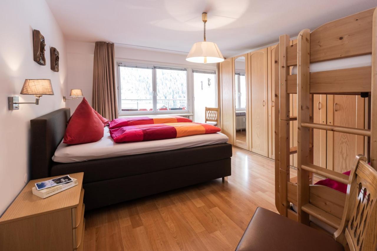 Spacious Corner Apartment In Aparthotel Kleinwalsertal Mittelberg Exterior photo